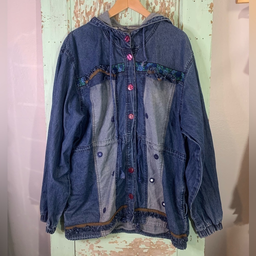 Women’s vintage Nancy-K blue dark wash denim jacket with hood and pockets